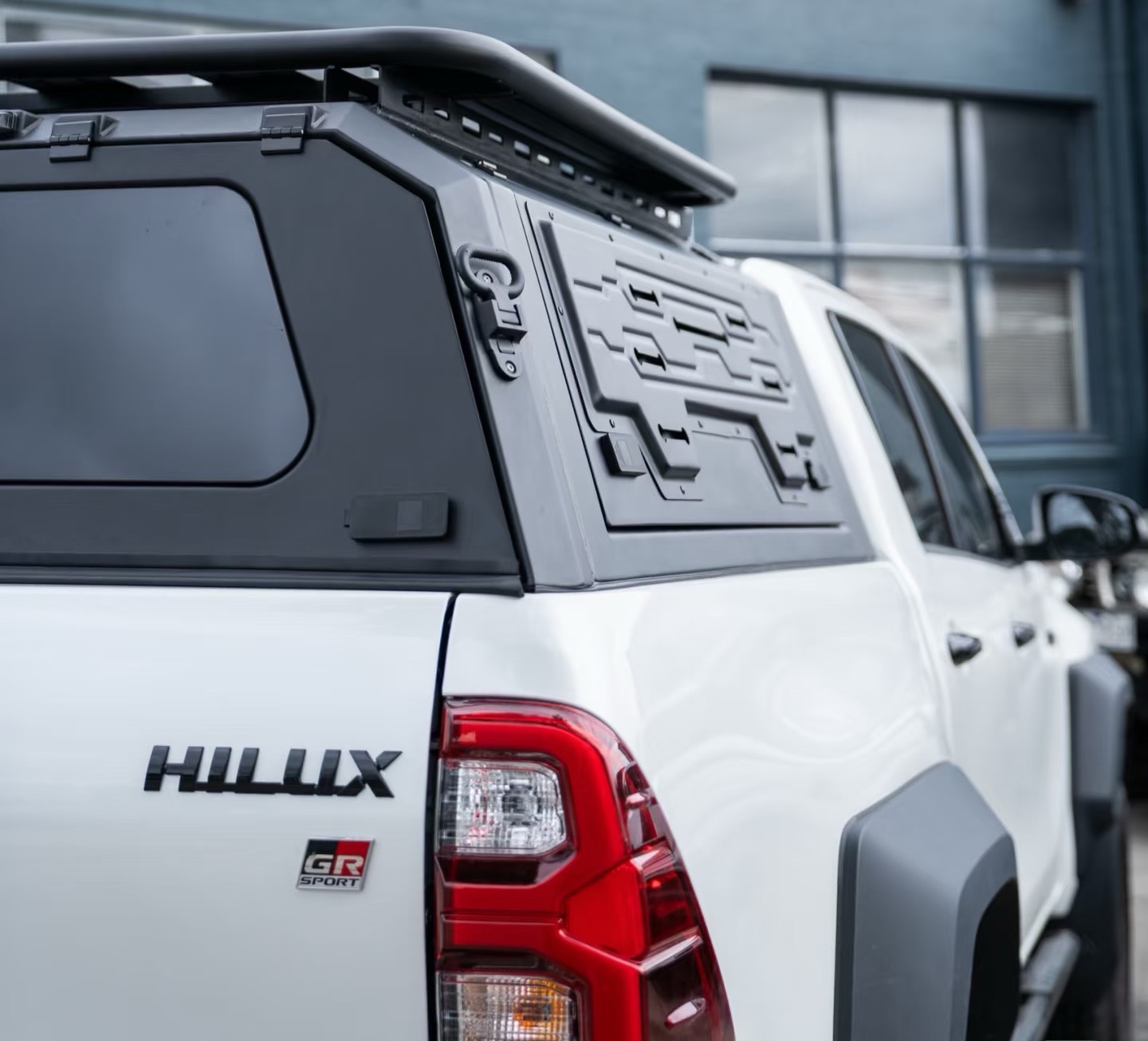 Toyota Hilux canopy side detail